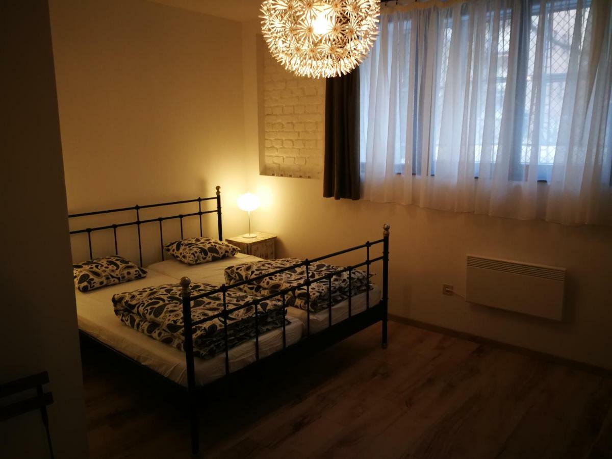 Hangulatos studió lakás Budapeste Exterior foto