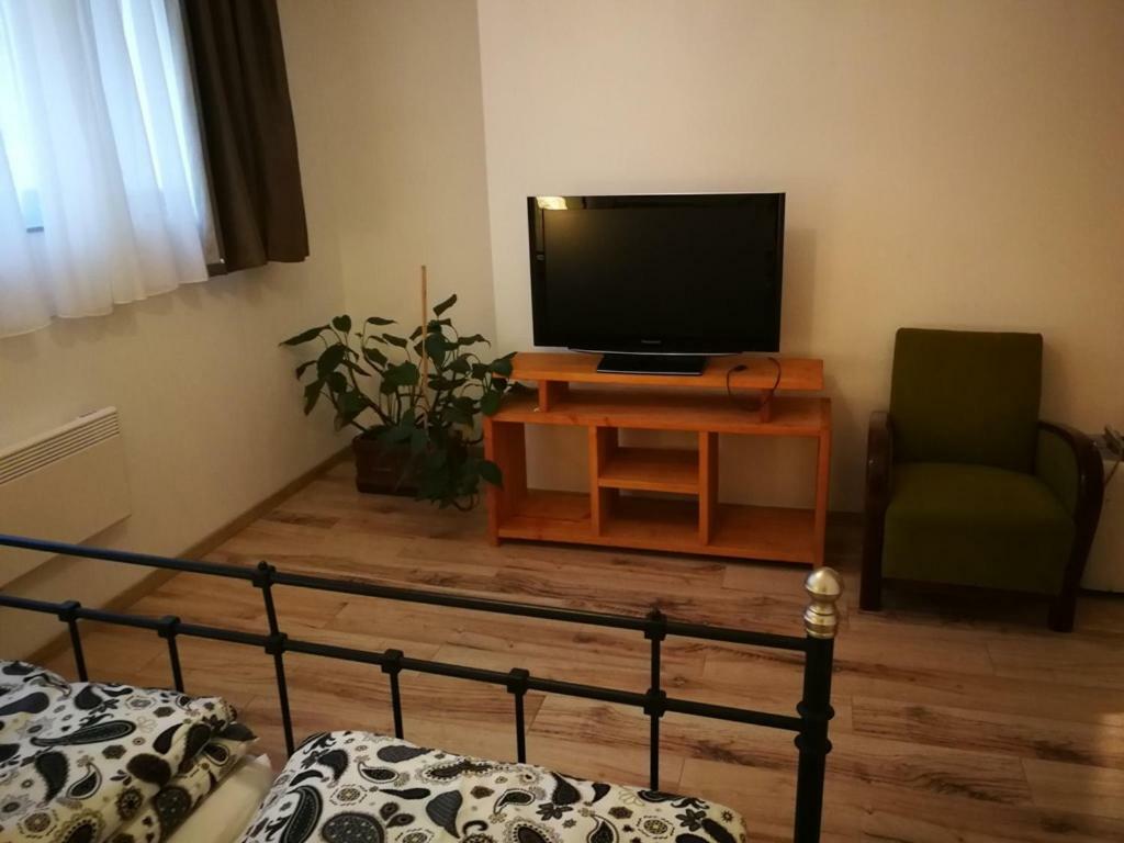 Hangulatos studió lakás Budapeste Exterior foto